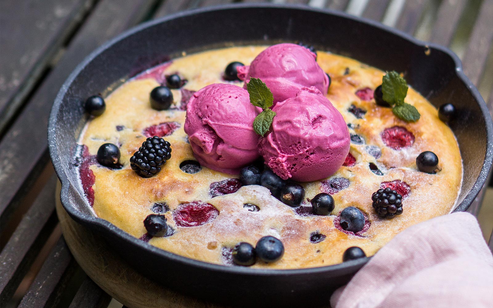 Beerenpfannkuchen aus dem Ofen