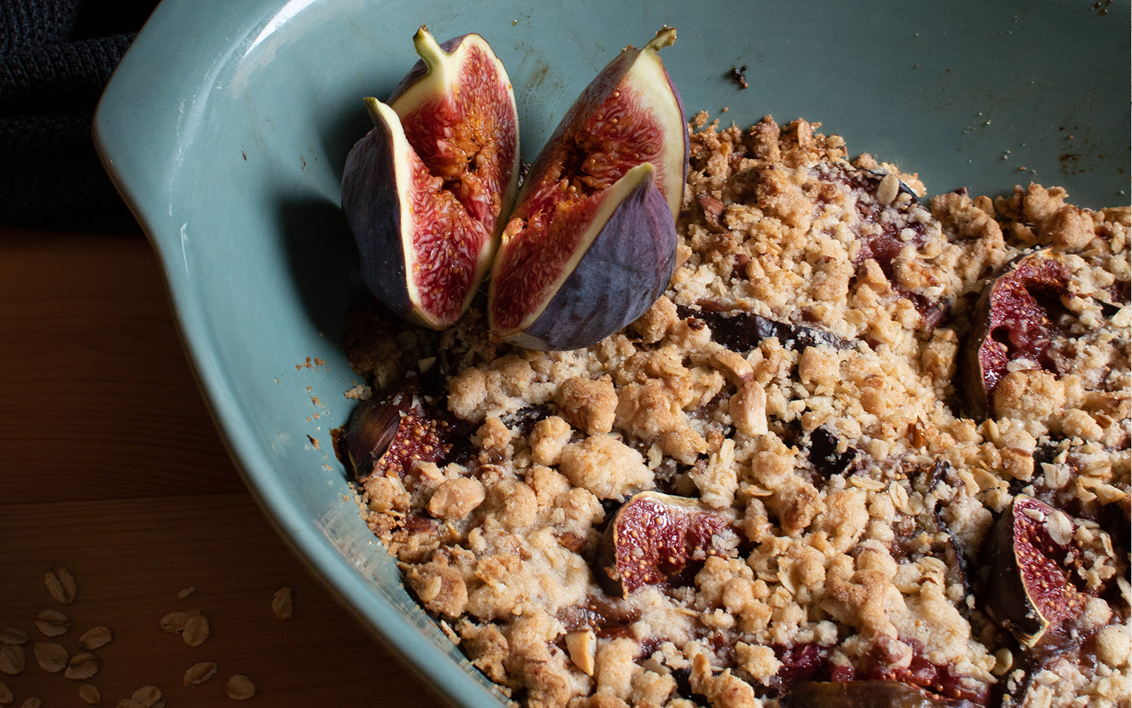 Veganer Feigencrumble mit Gebrannte Mandel-Ahornsirup